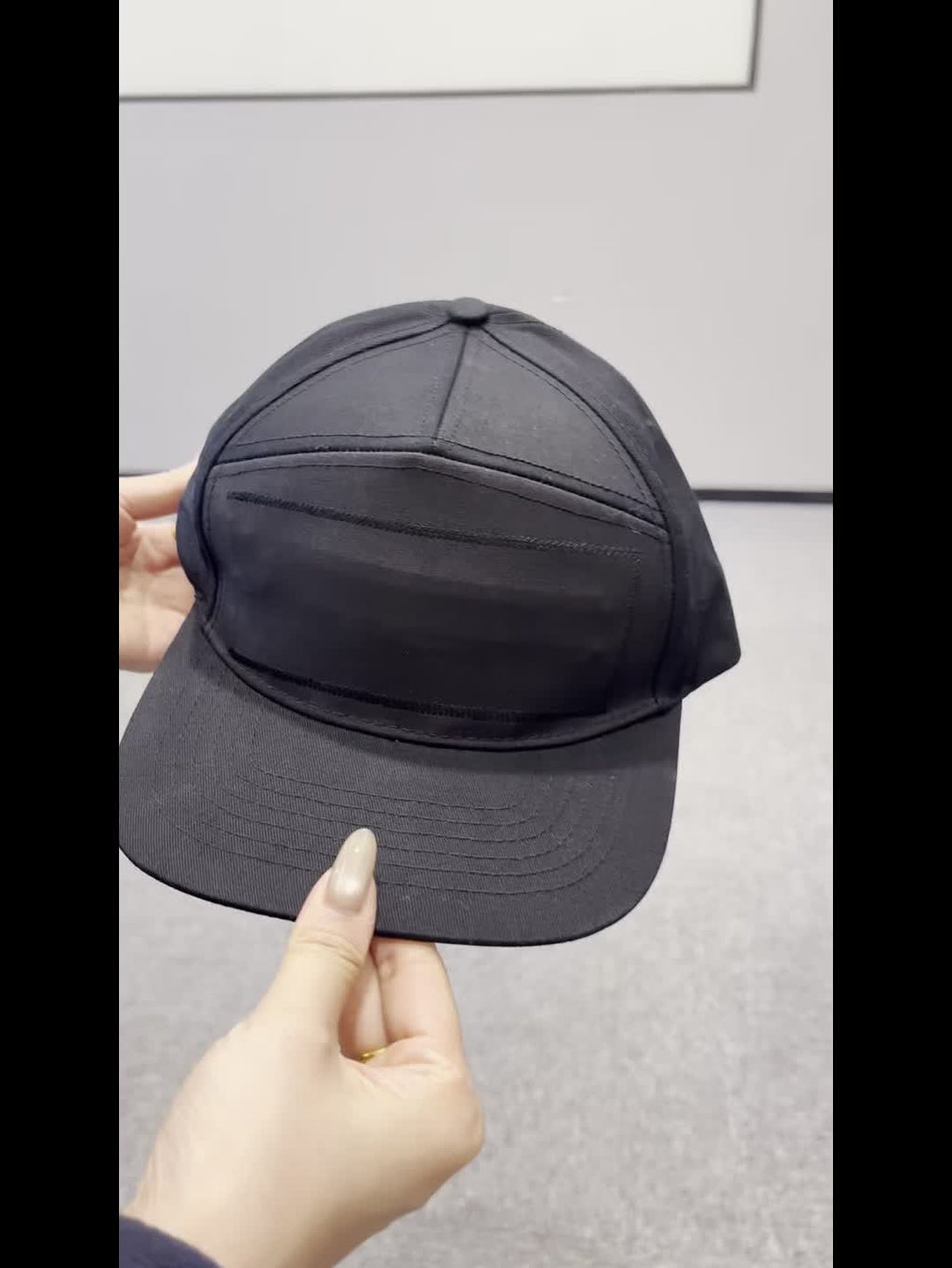 Programmable LED Hat for Men | Black, Scrollable Text & Animated Patterns, APP-Controlled, Adjustable, Woven Fabric, Ideal for Parties & Holidays