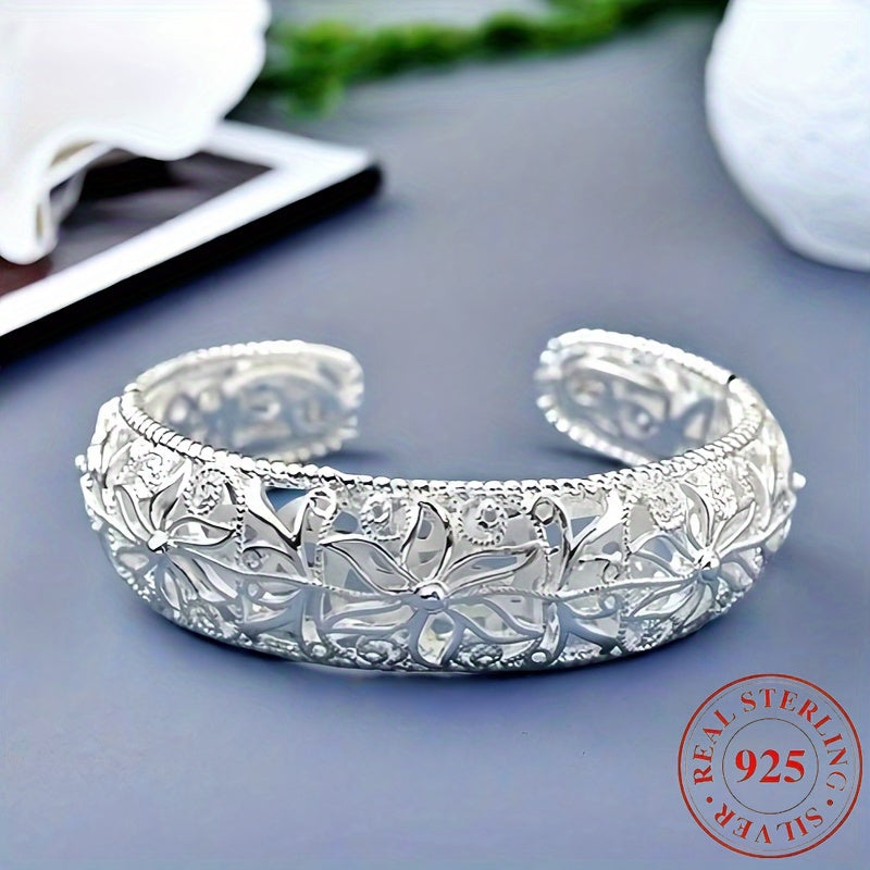 Elegant And Adjustable 925 Sterling Silver Open Bracelet with Low Allergenicity And Exquisite Floral Design, The Perfect Gift for Her, Perfect for Parties And Daily Wear