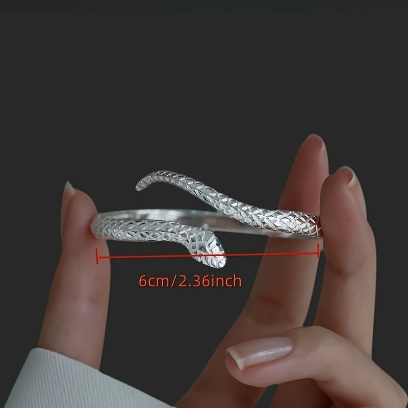 Adjustable Snake-Themed Bracelet Made of 925 Sterling Silver, Featuring Hypoallergenic Properties, Green Zirconia Eyes, Floral Accents, And a Creative Zodiac Snake Design, Perfect for a Retro Punk Style