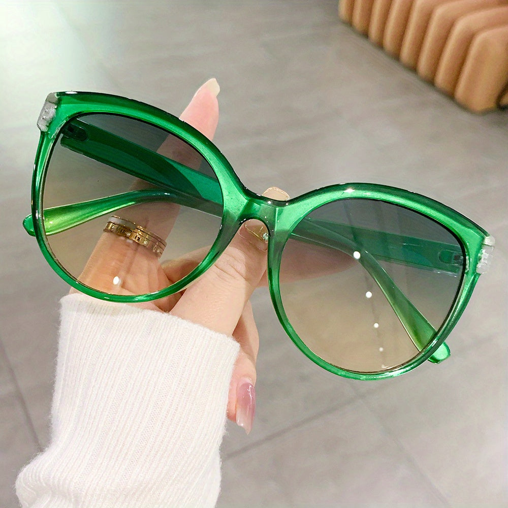 Summer Must Haves, Luxury Cat Eye Fashion Glasses for Women And Men, Oversized Fashion Shades Perfect for Beach, Vacation, Travel And Cruise, Trendy Y2K Style Accessory for Daily Wear, Street Photography And Holiday Gifts, Lightweight And Protective