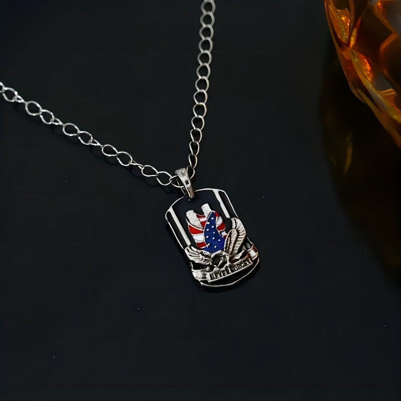 Elegant Men' Patriotic Eagle American Flag Necklace