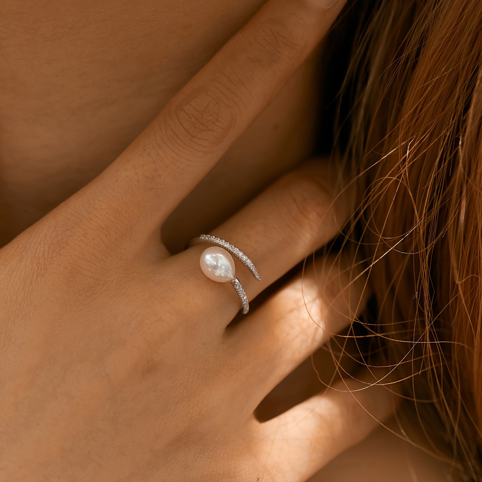 Elegant retro style 925 sterling silver adjustable ring with natural Baroque oval freshwater pearl and cubic Zirconia inlaid wrap ring