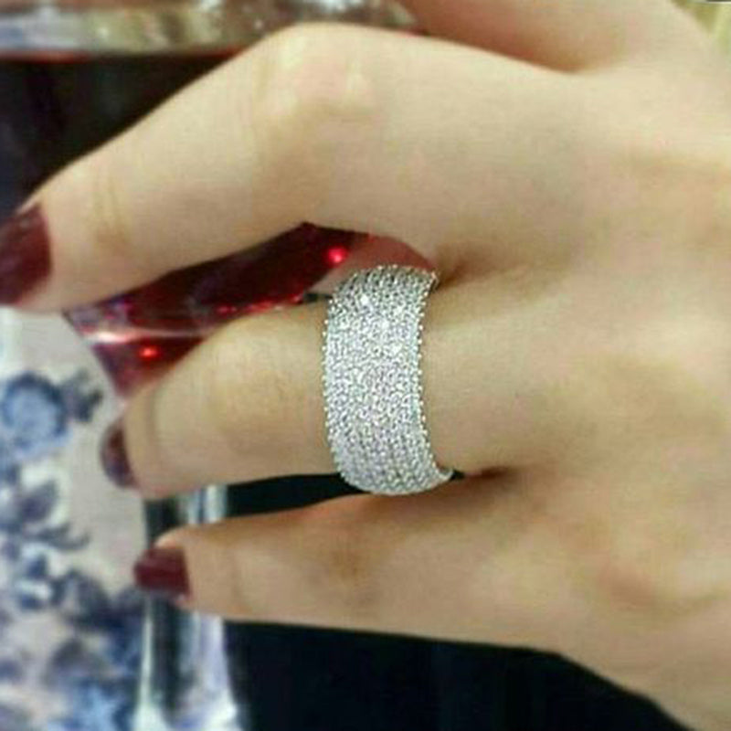 A Shiny S925 Silver Moissanite Wide Face Ring, Designed As a Women'S Eternity Ring with Micro Setting, Perfect As a Gift for Casual Parties And Jewelry Anniversaries