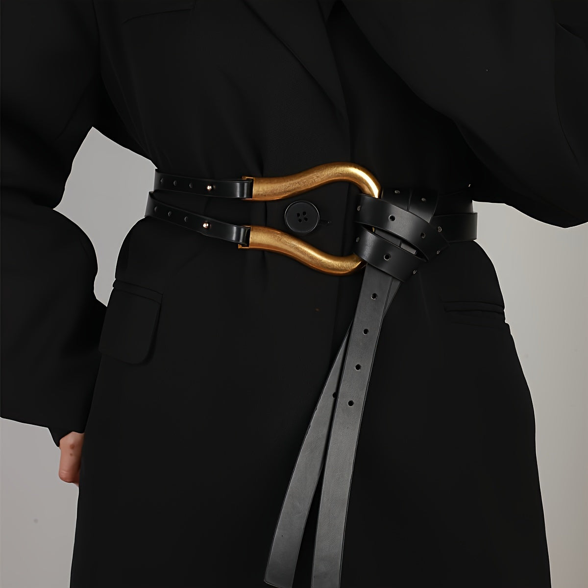 1pc of Women'S Stylish And Adaptable Belt, Featuring a Vintage Casual Design with a Horseshoe Buckle, Suitable for a Black Coat