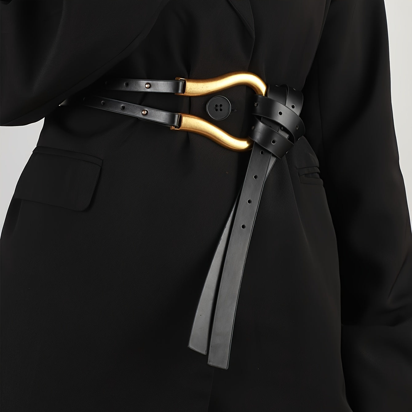 1pc of Women'S Stylish And Adaptable Belt, Featuring a Vintage Casual Design with a Horseshoe Buckle, Suitable for a Black Coat