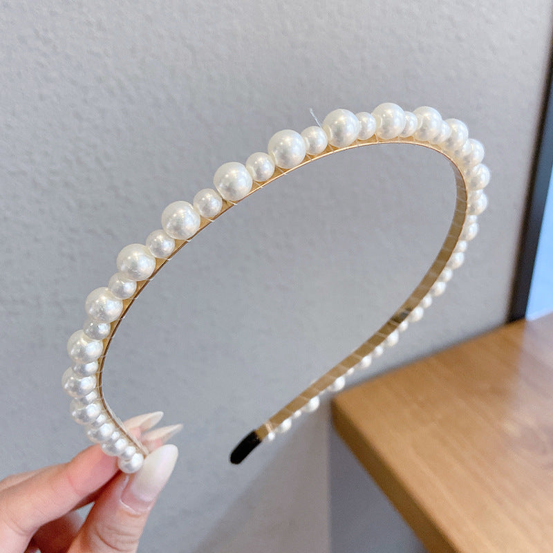 Set of 10 Elegant And Easy Imitation Pearl Hair Bands Featuring Different Styles, Perfect for Parties, Everyday Hairstyles, And Outfits. These Hair Accessory Sets Are Ideal Gifts for Women And, with a Random Mix of 10pcs