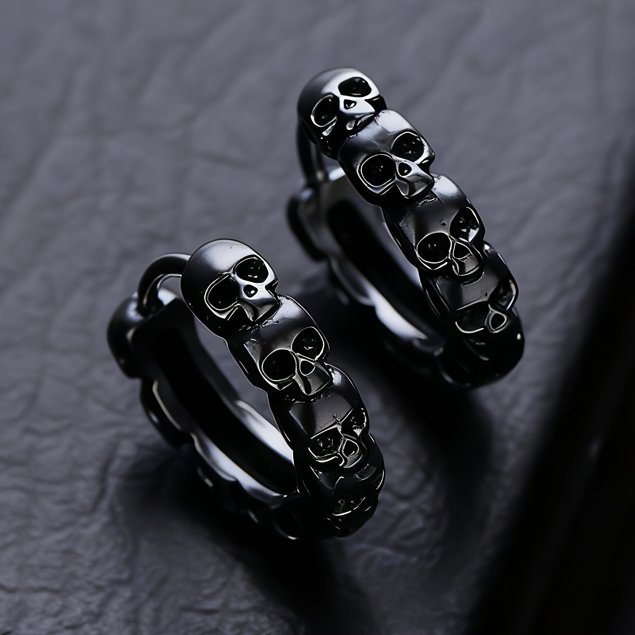 1 Pair of Fashionable Circular Earrings for Women, with Gothic Skull Design, Anti-Allergy, Suitable for Both Men And Women, As a Gift for Daily Halloween Parties