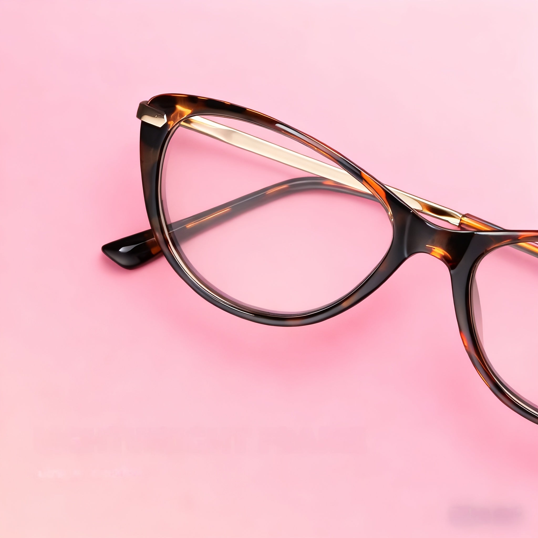 Stylish Women'S Reading Glasses Featuring HD Lenses in a Retro Cat-Eye Design, Made from High-Quality Materials with Spring Temples for Comfort And Durability, Complete with a Glasses Case And Cleaning Cloth