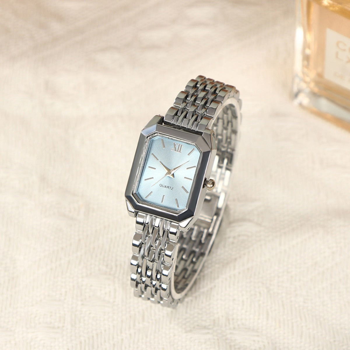 2pcs Women's Elegant Retro Watch Set - Luxury Heart Chain Quartz Watch with Rectangular Dial & Stainless, Court Style Analog Wristwatches for Easter, Wedding, or Casual Attire - Classic Timepiece Gift