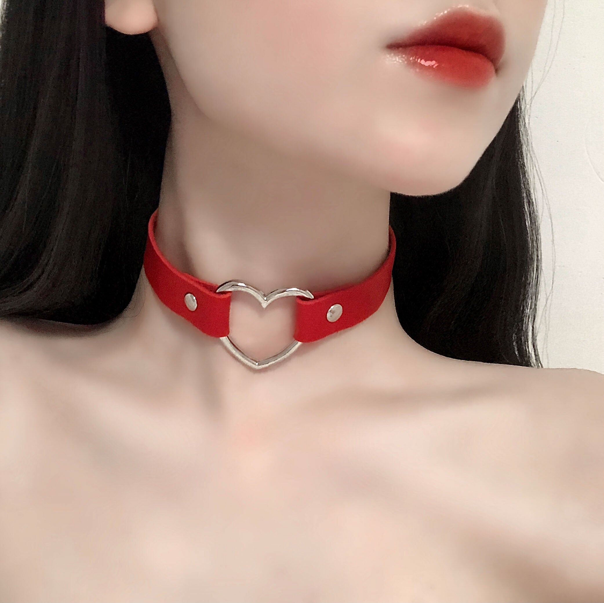 P-63 Punk leather peach heart collar