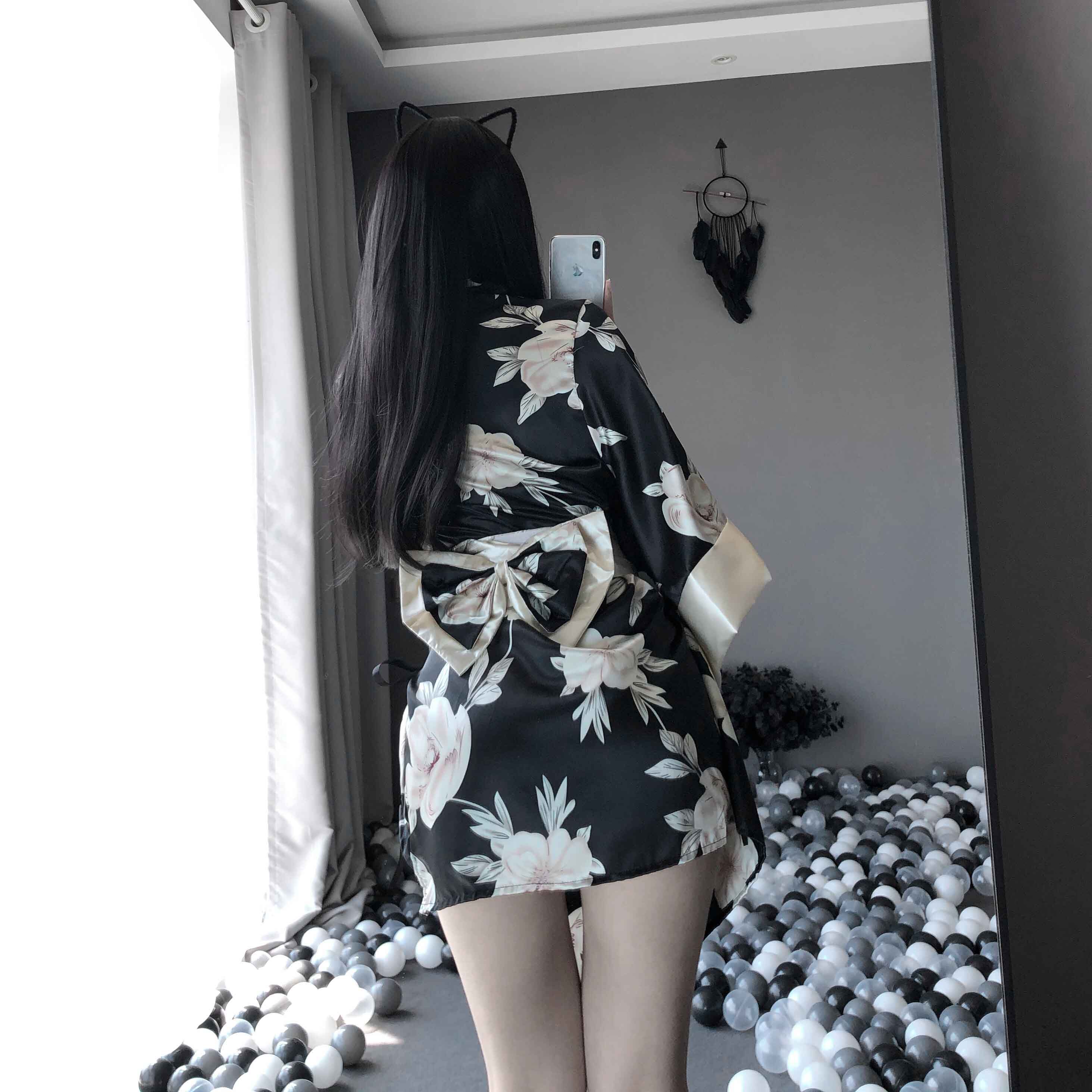 T-2412 Magnolia Japanese kimono