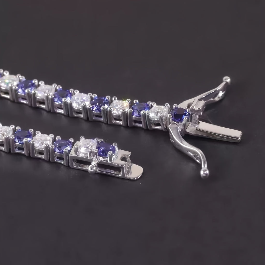 1pc Italian Luxury 925 Silver Moissanite Inlaid Bracelet, Designed And Hand-crafted By An Italian Designer, This Is A Commemorative Gift for Your Wife.Suitable for Various Occasions Such As Banquets.Gift Bag.Total Weight Of The Product (0.31 oz)