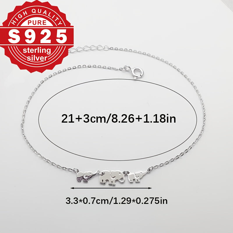 A Ladies' Bracelet Made Of 925 Silver, Featuring Three Cute Little Elephant Designs, Along with A Delicate Plain Chain. Suitable for Daily Wear, for Vacations, As A Gift for Animal Lovers Or for Mother's Day, It Comes with A Gift Bag.