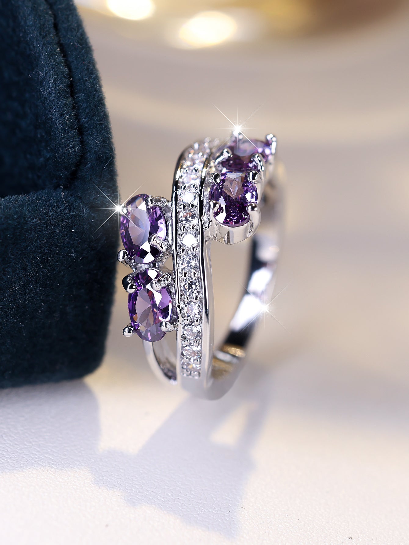 [Bride Wedding Ring] S925 Pure Silvery Purple Charm Ring Elegant Purple Synthetic Zirconia Ladies Ring | Bride Wedding Ring, Shiny Jewelry, Creative Design, Total Weight Of The Product (2.95g)