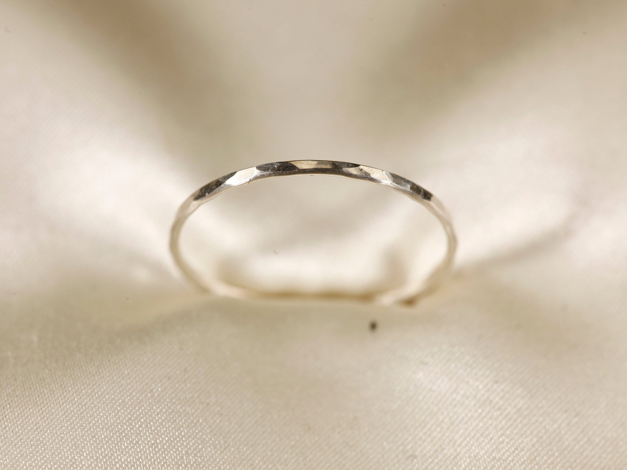 MASTERETSAM 1.0 mm Hammered 925 Sterling Silver Hammered Ring, Sterling Silver Stackable Ring, Available in U.S. Standard Sizes.