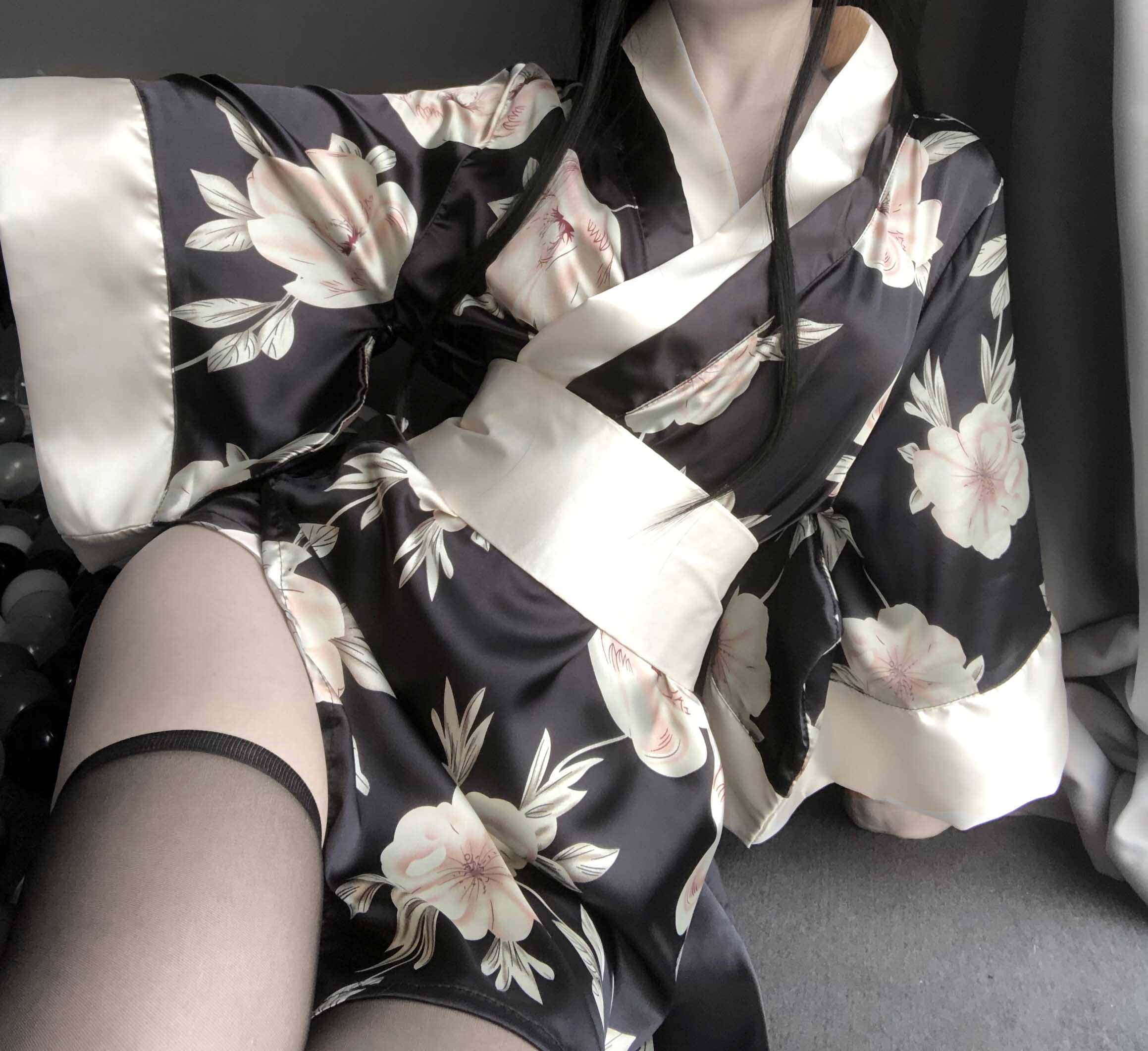 T-2412 Magnolia Japanese kimono