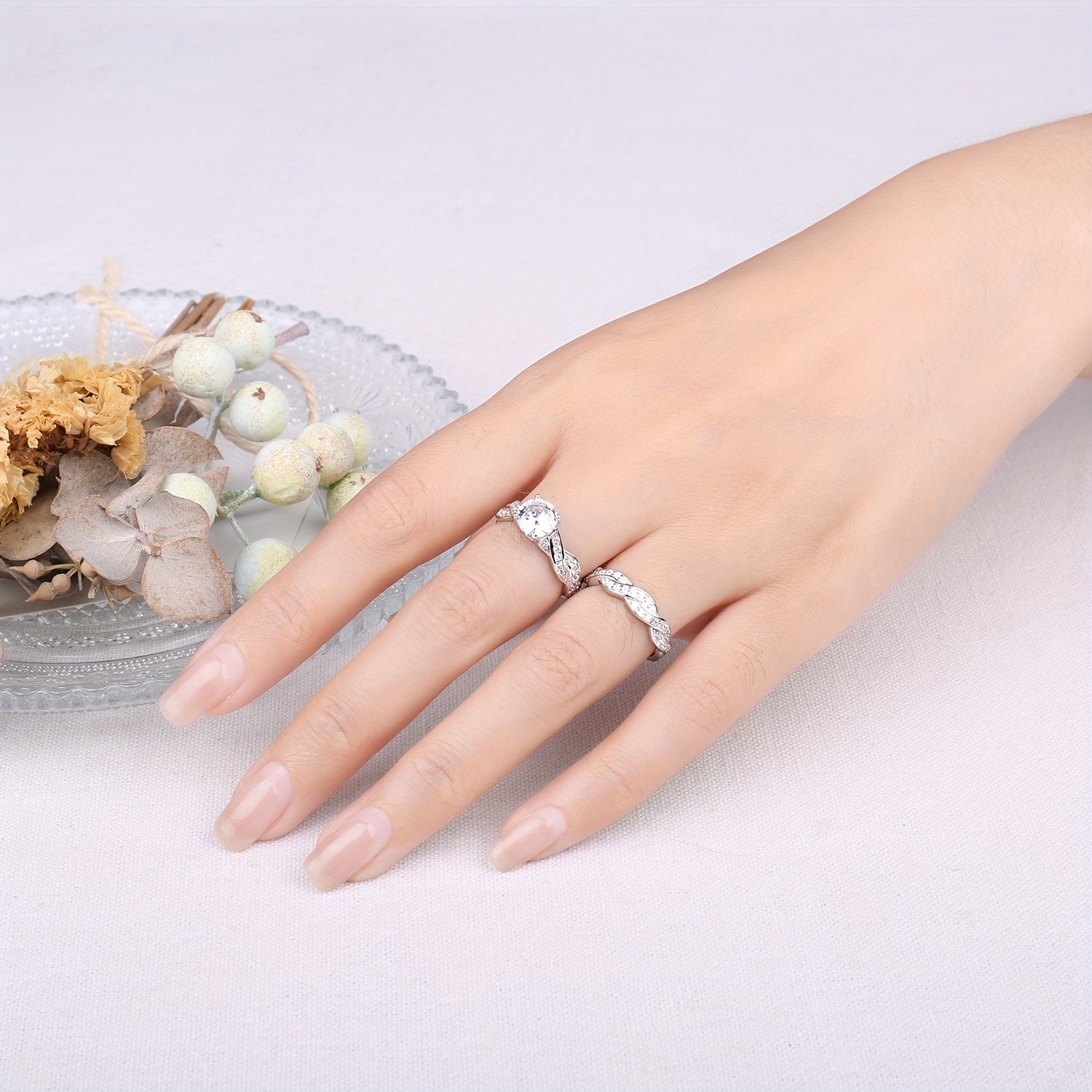 [Wedding Engagement Ring] 2pcs/Set 925 Sterling Silver Classic And Elegant Infinity Knot Design Round Cut Cubic Zirconia Decor Silvery Wedding Engagement Ring for Woman Bridal Set Ring Band Stackable Fine Jewelry