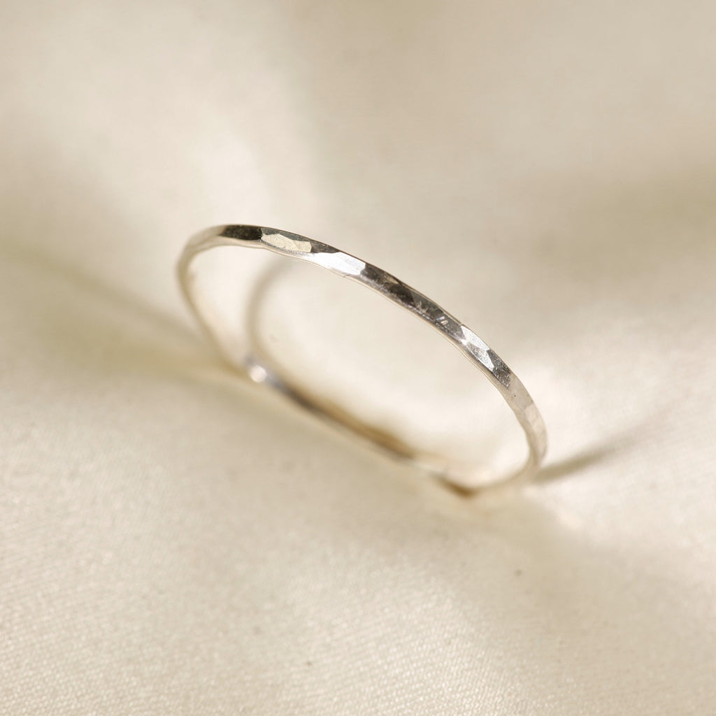 MASTERETSAM 1.0 mm Hammered 925 Sterling Silver Hammered Ring, Sterling Silver Stackable Ring, Available in U.S. Standard Sizes.