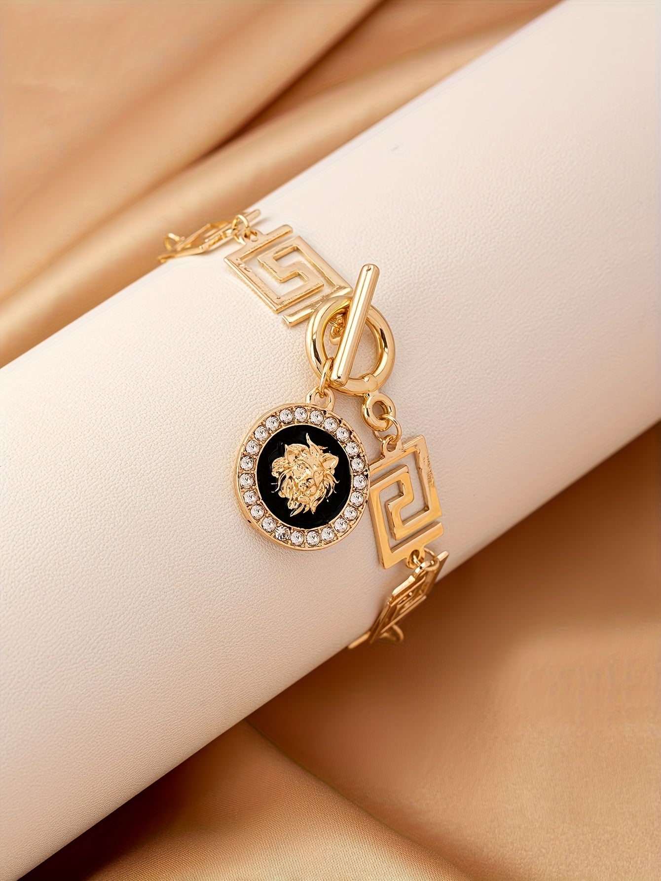 Golden Bohemian Lion Head Pendant Stainless Steel Ankle Chain, Paired with Black - Women's Fashion Casual Wear, Stainless Steel Chain, with a Gift Bag