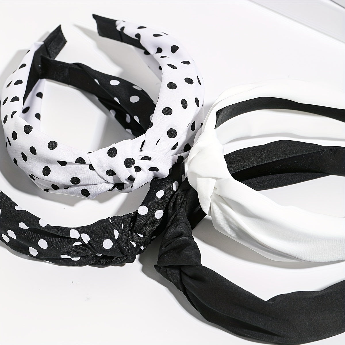4pcs Women’s Knotted Headbands – Stylish Wide Brimmed Hair Accessories with Elegant Polka Dot Design in Black & White, Retro and Minimalist Look for Daily Wear, Cute Hair Accessories