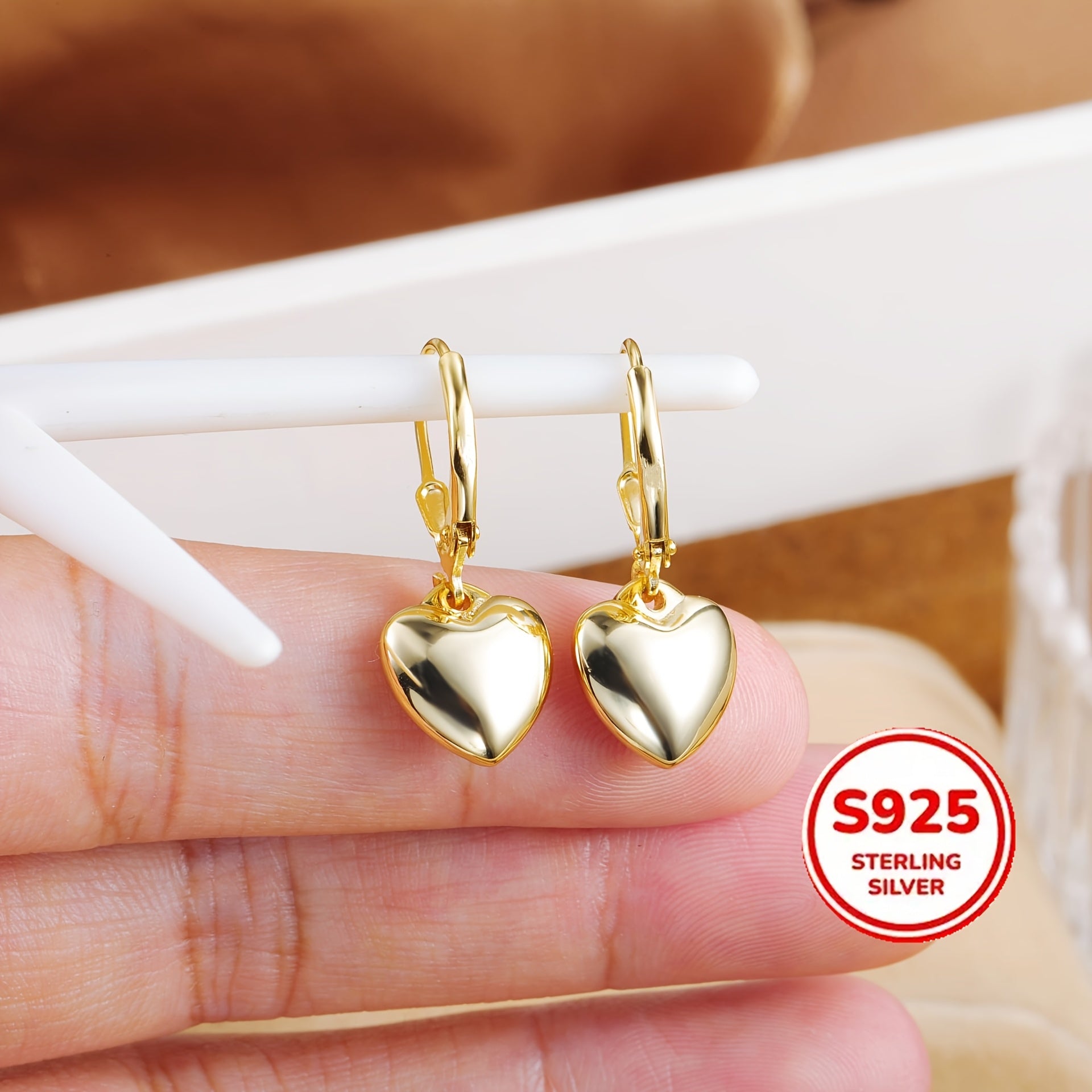 A Pair Of Elegant Heart-shaped S925 Sterling Silvery Earrings-stylish And Simple Heart-shaped Earrings Weighing 3g, Very Suitable for Casual Wear Or As A Gift, Novel S925 Sterling Silvery Earrings.