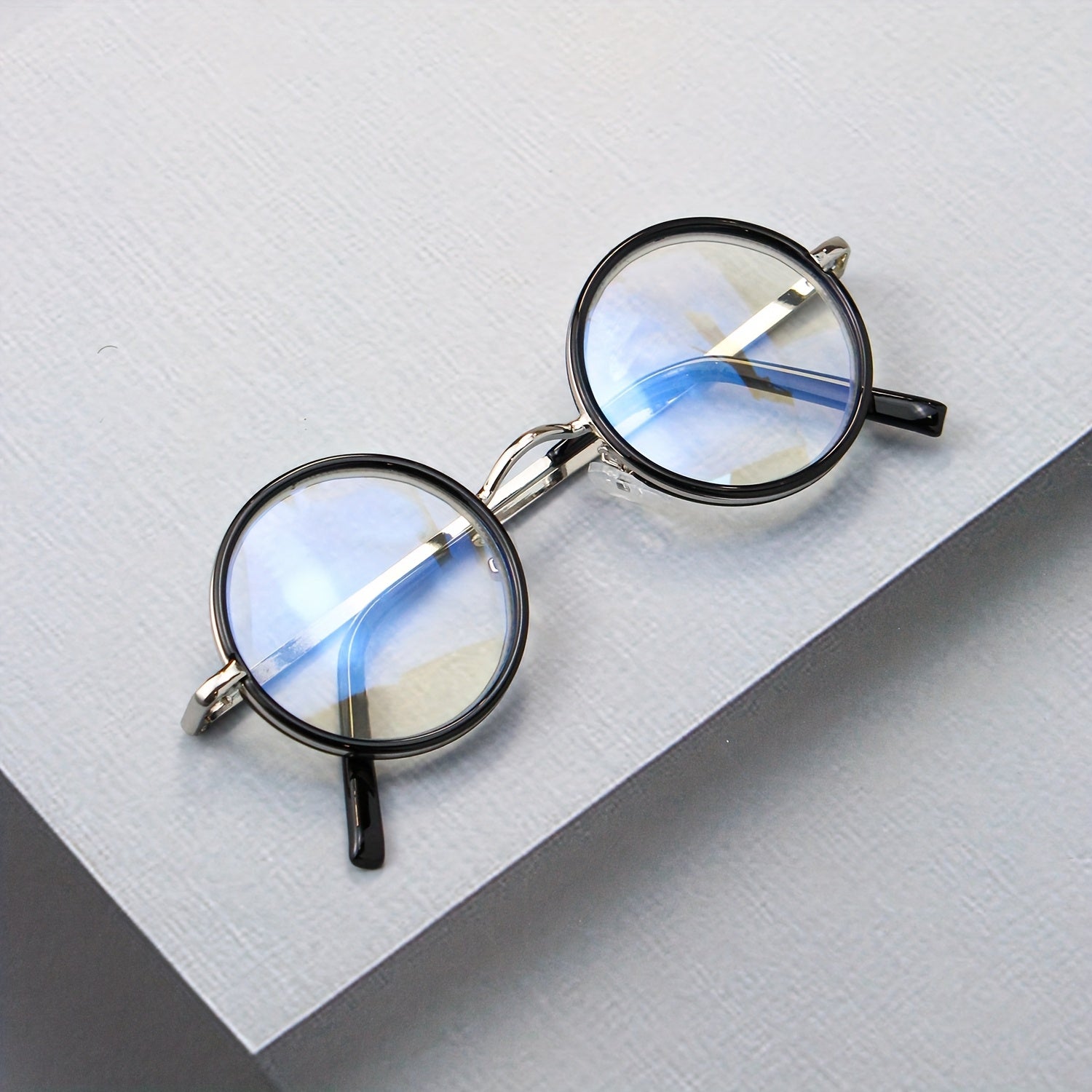 2pcs Stylish Metal Round Reading Glasses for Men & Women - Comfortable Spring Hinges, Lenses, Lightweight Design, Perfect for Reading & Fashion, Includes Case & Cleaning Cloth, Cute Glasse