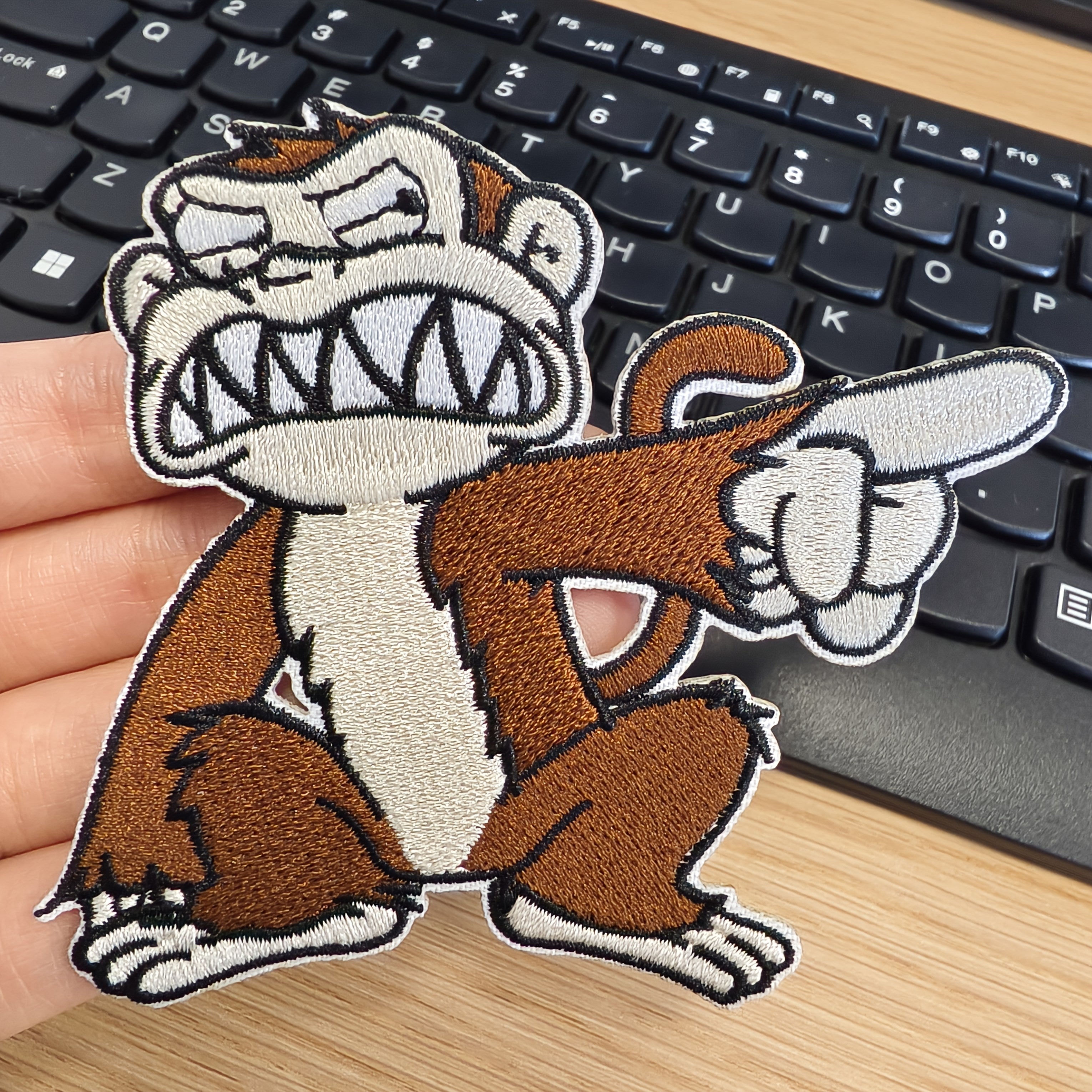 5pcs Monkey Embroidered Iron On/Sew On Patch, Casual Polyester Humorous Badge For Clothing, Jackets, Trucker Hats, DIY Gift, Hand Wash/Dry Clean, Mesh Weave, Mardi Gras, Easter, Campus Events Decor