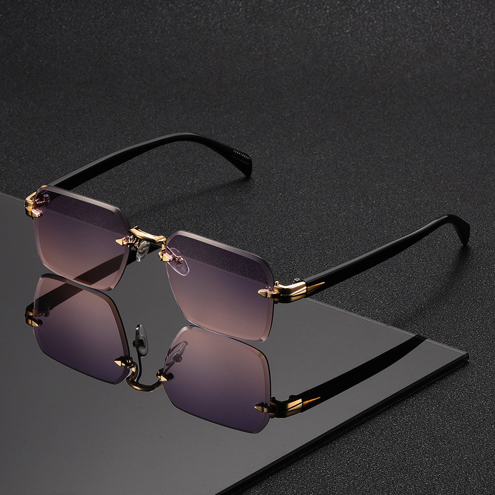 High-End Metal Gradient, Choice of High-Definition Lens Quality. Exquisite Edge-Cutting Craftsmanship Interprets Light Luxury And Fashion. A Fine Gift, a Tasteful Birthday Present