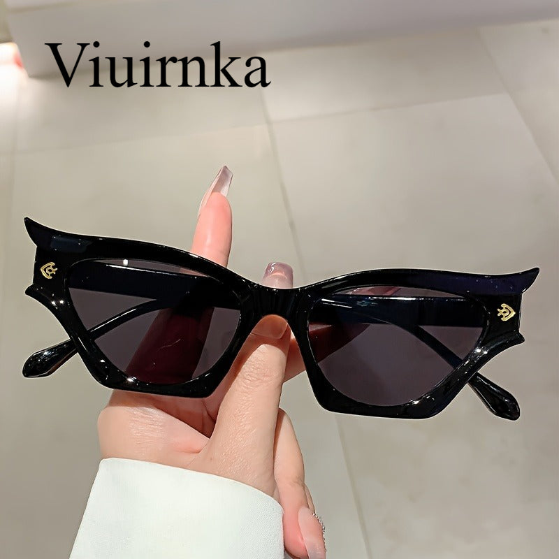 VIUIRNKA Women'S Sunglasses, Black Cat Eye Frame Glasses, Retro Modern Wide Rim Decorative Eyewear, Non- Daily Party Bold Statement Piece, Perfect for Beach, Vacation, Travel, And Cruise, Ideal for Halloween And Christmas Gifts