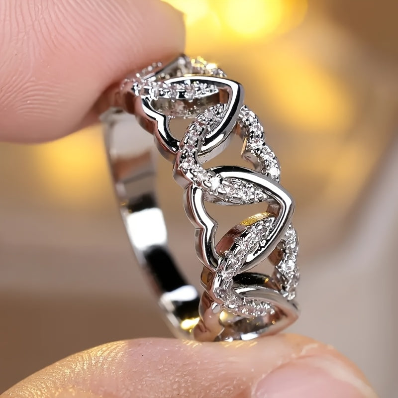 S925 Silver Heart Shaped Set Ring, Fashionable And Creative, Love Surrounding Women's Ring, Suitable for Daily Parties And Banquets, Perfect Valentine's Day Gift