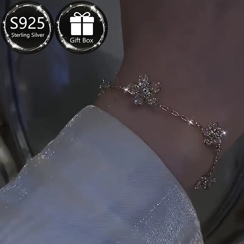An S925 sterling Silvery fashionable flower Synthetic Synthetic Zirconia bracelet for women, featuring a chic and lightweight design that is versatile, fade-resistant, and waterproof-perfect as an everyday accessory a thoughtful gift for ladies