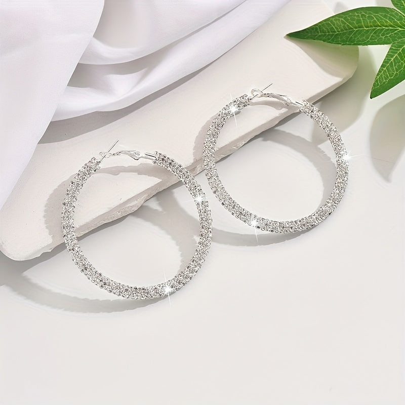 Chic Hoop Earrings, Perfect for Everyday And Casual Outfits, Make a Sophisticated Birthday Present for Women, Ideal for Local Storage