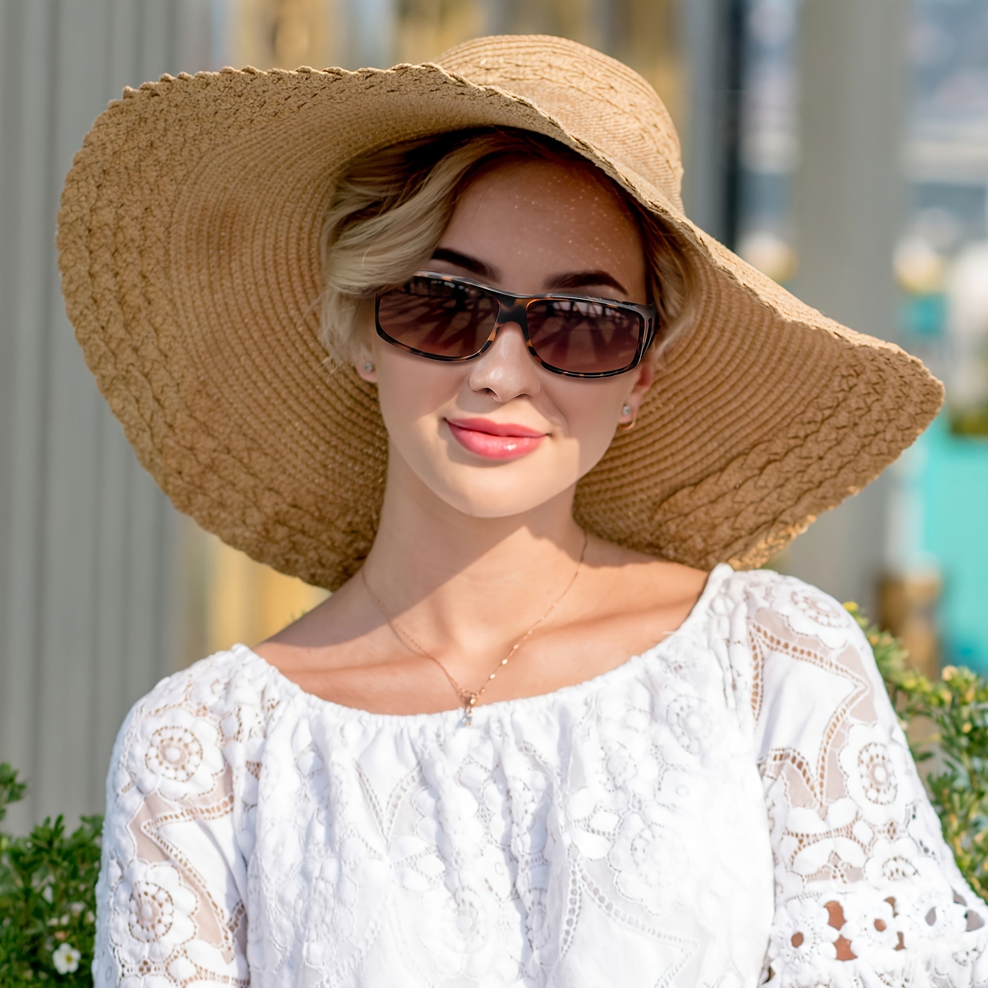 Fashionable Glasses for Both Men And Women with Rectangular Frames, Lenses, Designed to Fit Over