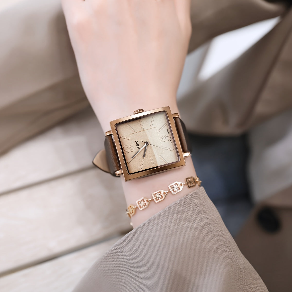 LIEBIG Ladies' Quartz Watch with Quartz Movement, Classic And Elegant Style. The Watch Is Suitable for Women Of All Ages. It Is A Gift for Mothers