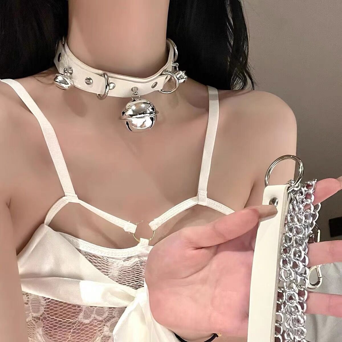 P-10  Classic big bell leather collar