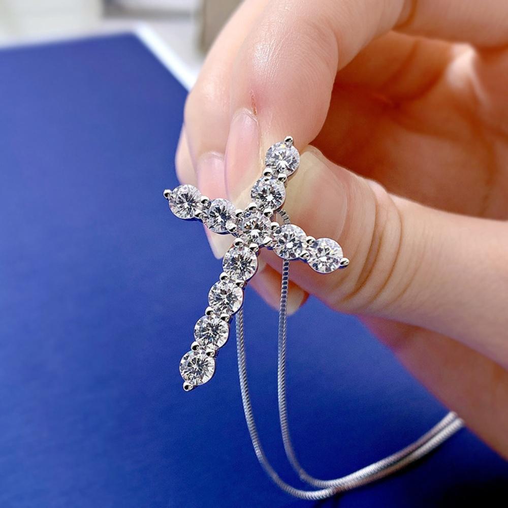 11ct Moissanite 925 Silver Cross Necklace, Total Weight Of The Product (3.66g)