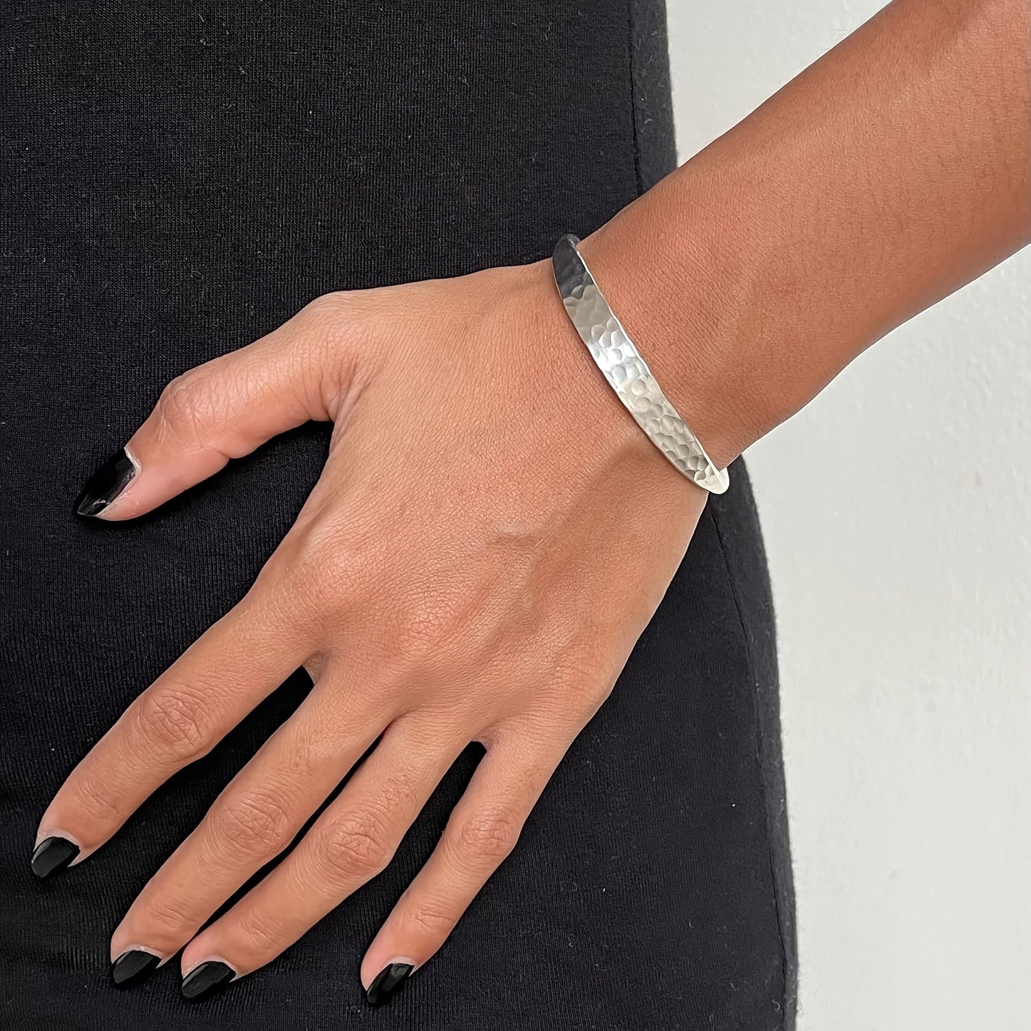 Sterling Silver Hammer Bracelet - Simple and Shiny Corrugated Open Bracelet, Thick and Strong 925 Silver, Handmade Gift for Her, Mother, Girlfriend, Birthday, Anniversary, Halloween, Valentine's Day, Christmas
