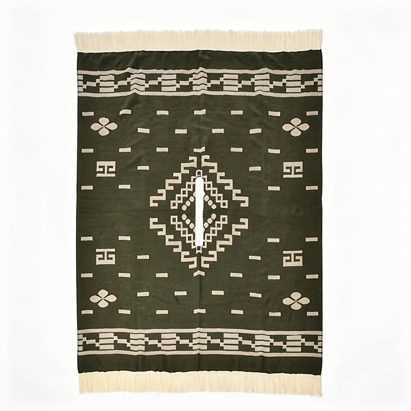 Men's Vintage-Style Warm Poncho - Geometric Pattern, Tassel Detail, Cozy Acrylic Shawl for Outdoor Adventures