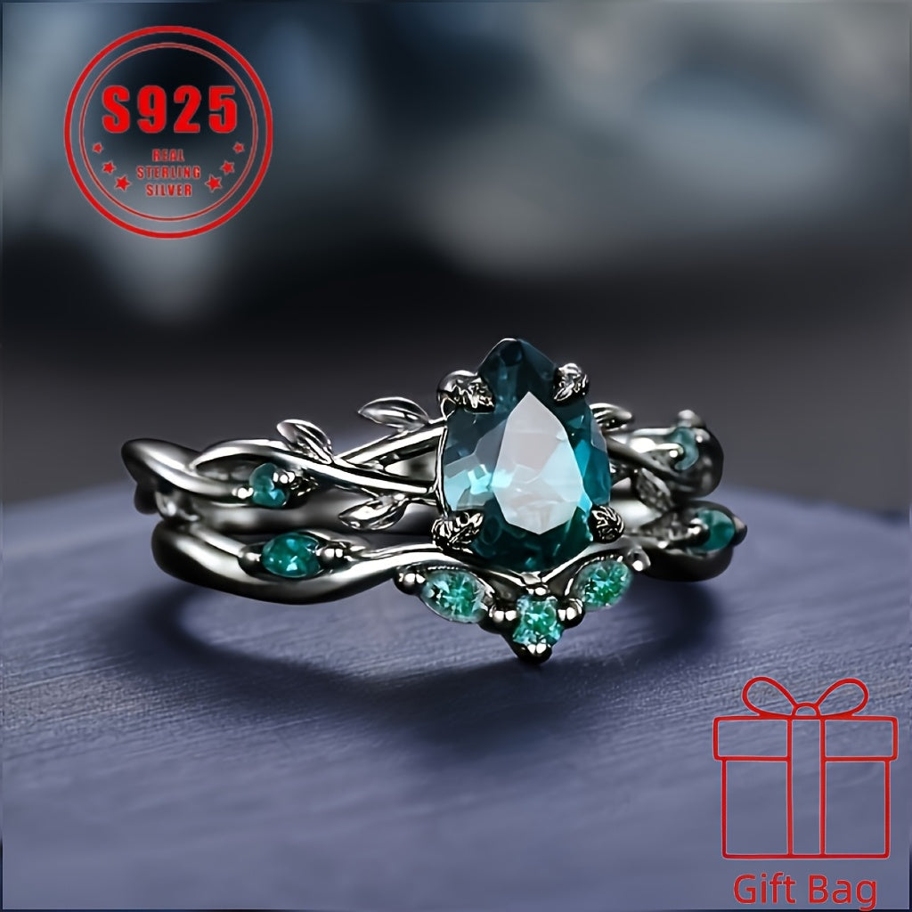 [Christmas Gift] 925 Sterling Silver Elegant Gothic Black Ring With Synthetic Jadeite Grape Pear Design, Birthstone, Christmas Theme, Suitable For Daily And Party Occasions, Seasonal Jewelry Gifts Total Weight Of The Product (With Gift Bag) (1.95G)