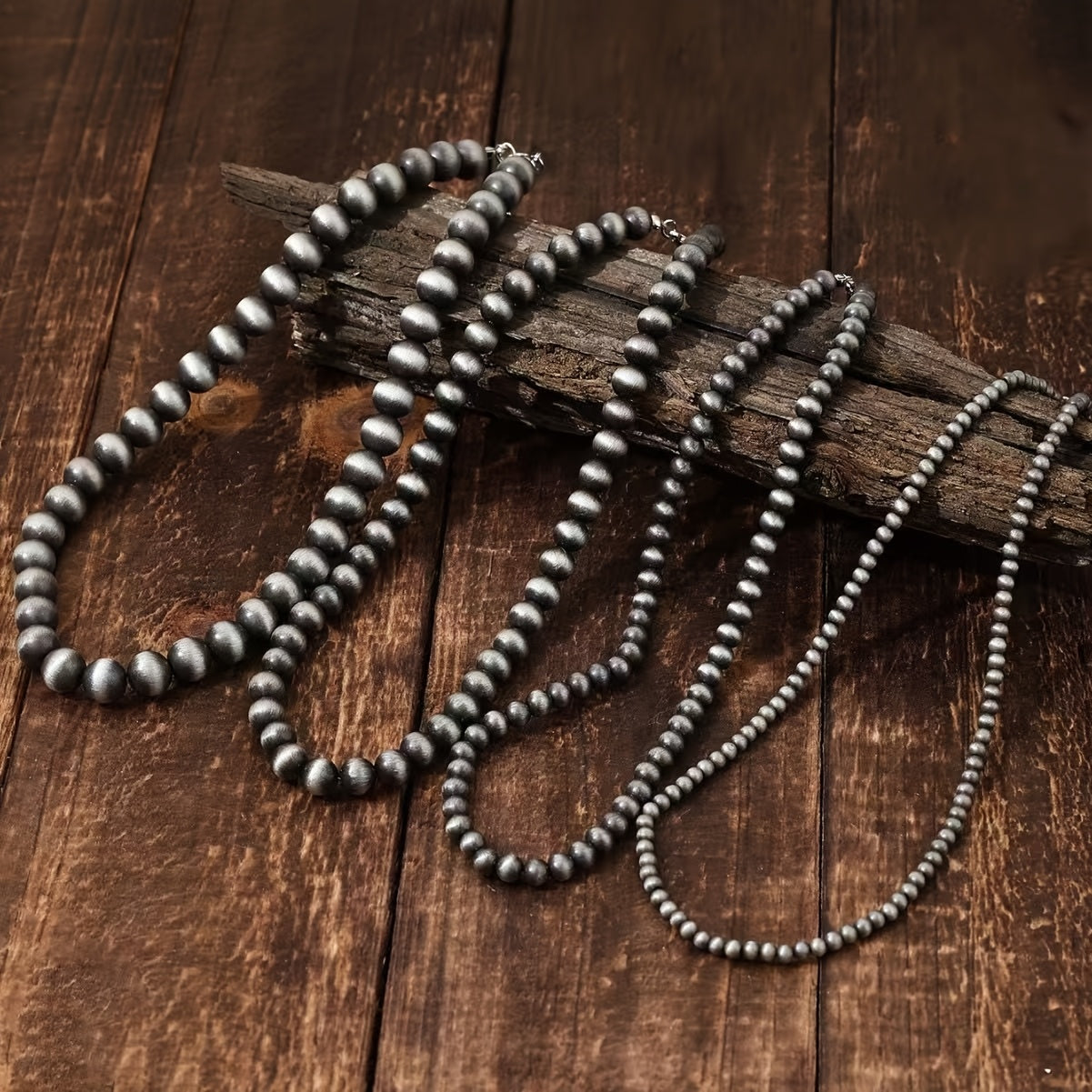Set of 4 Layered Beaded Necklaces in a Western Country Style for Women, Ideal for Easy And Versatile Fashion