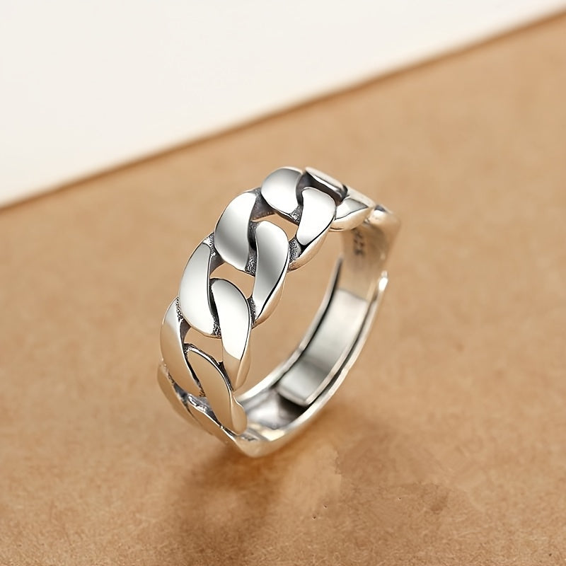 Adjustable Cuban Ring with 925 Silvery Twist Chain, Featuring A Unique And Fashionable Design for Both Men And Women to Wear On Their Index Finger.