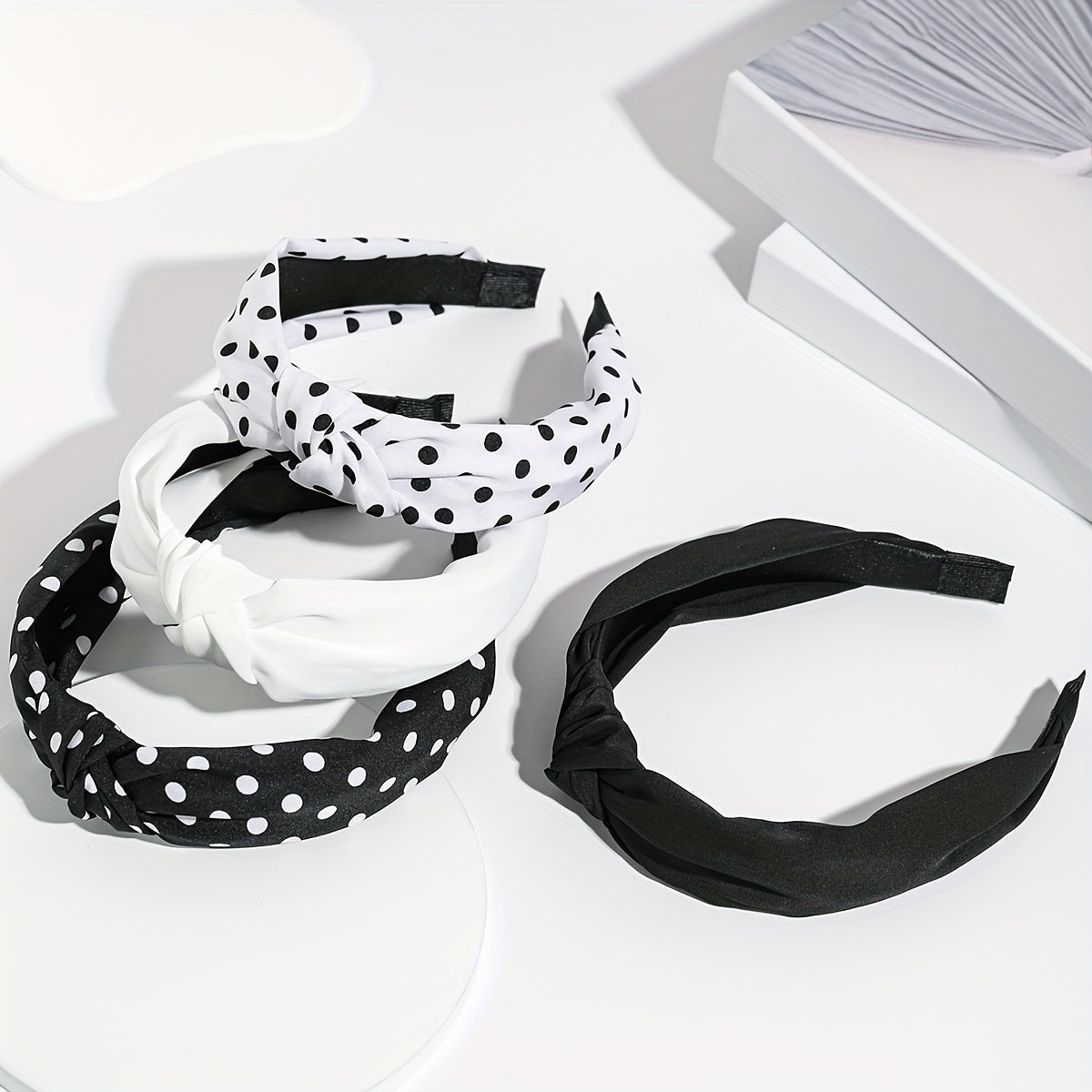 4pcs Women’s Knotted Headbands – Stylish Wide Brimmed Hair Accessories with Elegant Polka Dot Design in Black & White, Retro and Minimalist Look for Daily Wear, Cute Hair Accessories