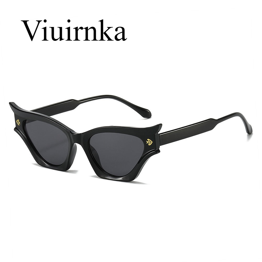 VIUIRNKA Women'S Sunglasses, Black Cat Eye Frame Glasses, Retro Modern Wide Rim Decorative Eyewear, Non- Daily Party Bold Statement Piece, Perfect for Beach, Vacation, Travel, And Cruise, Ideal for Halloween And Christmas Gifts