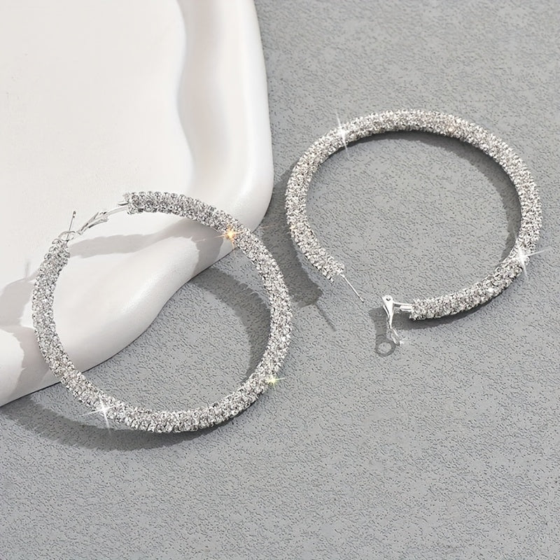 Chic Hoop Earrings, Perfect for Everyday And Casual Outfits, Make a Sophisticated Birthday Present for Women, Ideal for Local Storage
