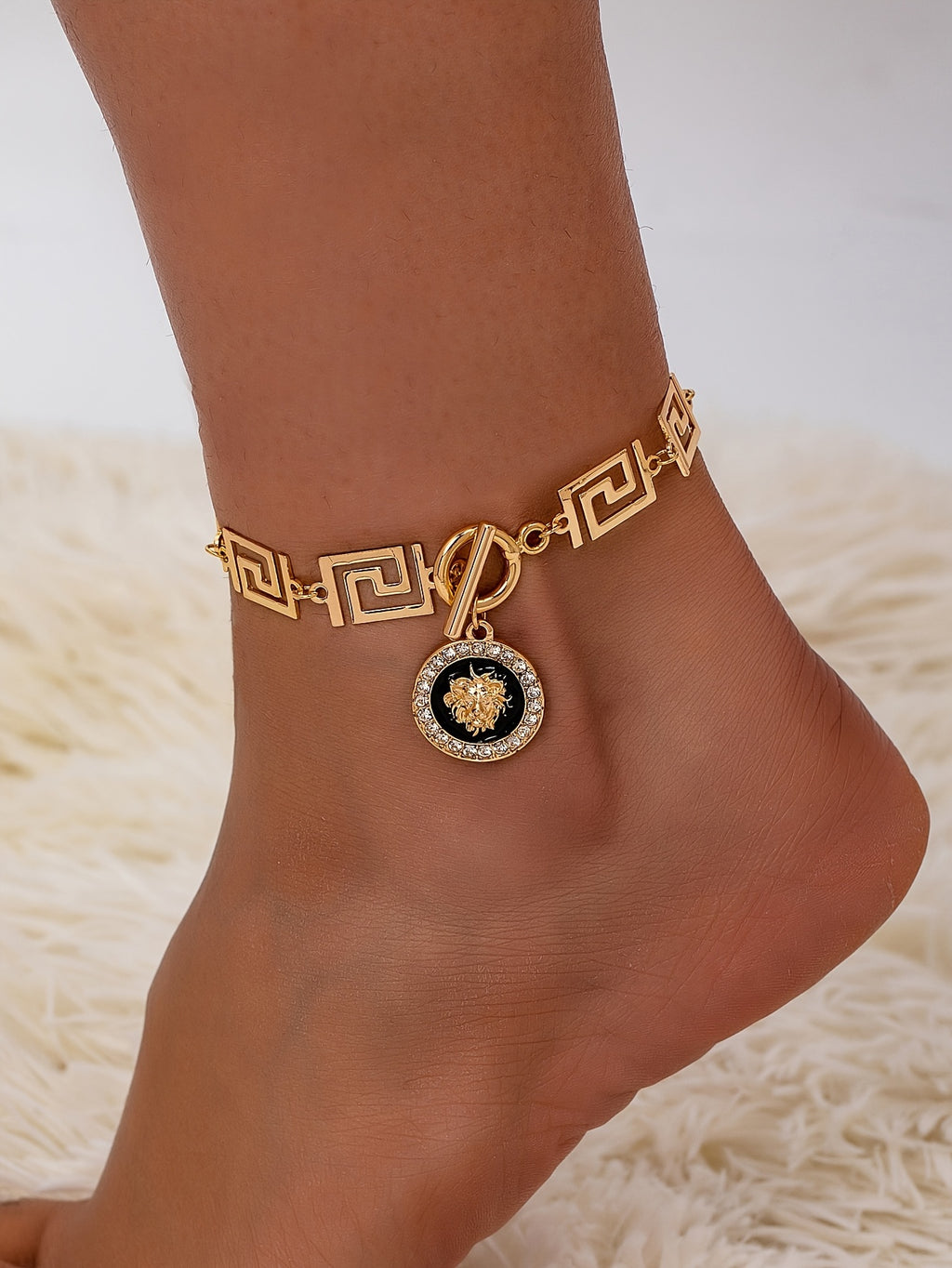 Golden Bohemian Lion Head Pendant Stainless Steel Ankle Chain, Paired with Black - Women's Fashion Casual Wear, Stainless Steel Chain, with a Gift Bag