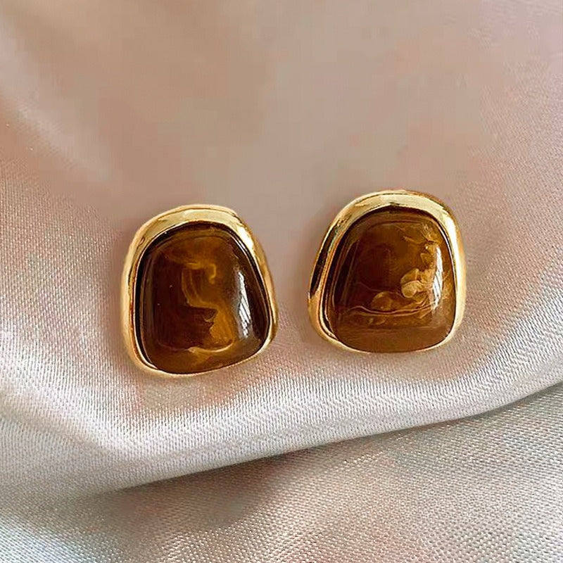 9 Pairs of Malaite Earrings, Light Luxury High-End Tiger's Eye Stud Earrings, Women's INS-Style Niche Versatile Earrings, Suitable for Daily Wear, Banquets, Parties, Multiple Styles for Different Weekly Outfits