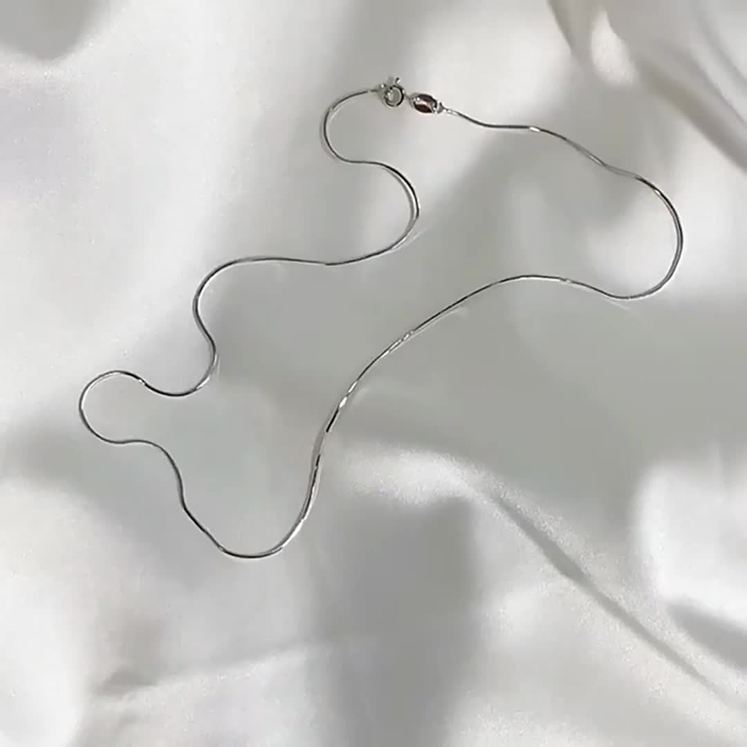 1mm Handmade Necklace, 925 Sterling Silvery Fashion Round Snake Chain Necklace, Unisex, Available In Sizes, Mother's Day, Daily Gift for Him/Her/Girlfriend, Comes In A Beautiful Gift Box, TotalWeight Of The Product(Silvery Gram Weight 6.24g)